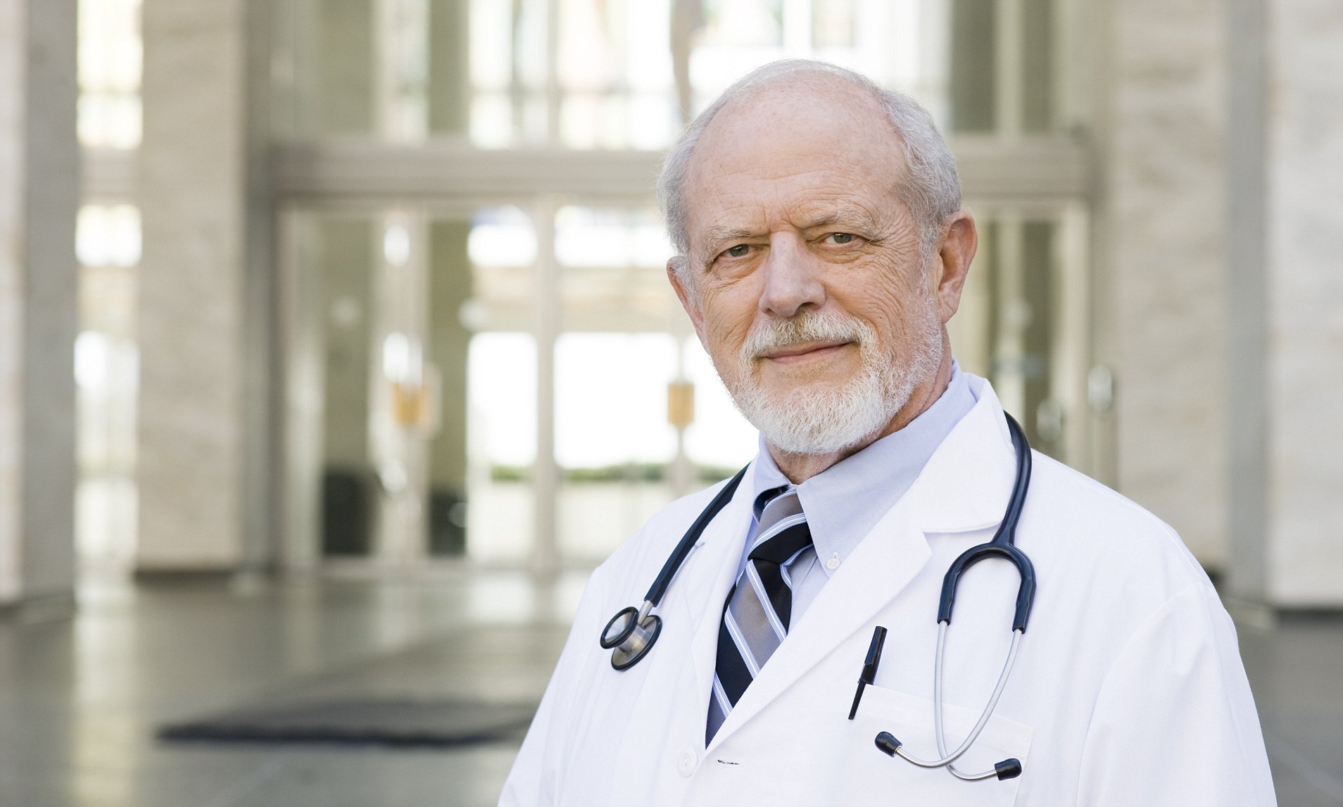Dr. Marić